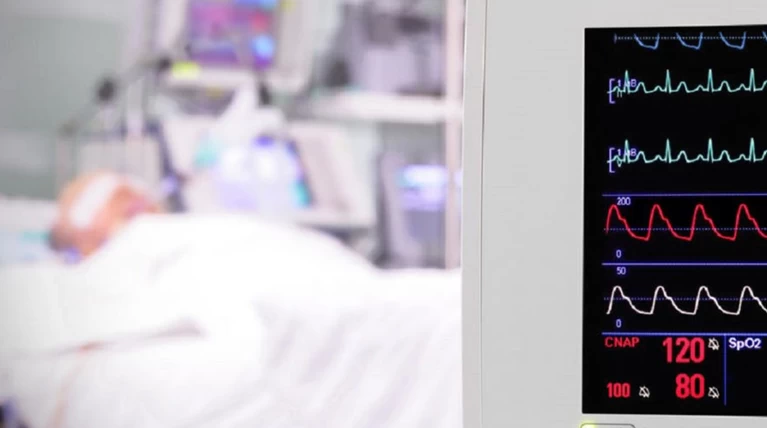 Τραγικό: Ζήτησε να τον «κρατήσουν» για να πάρει σύνταξη η γυναίκα του!