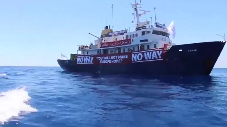 Συναγερμός στην Κρήτη για το πλοίο των ακροδεξιών