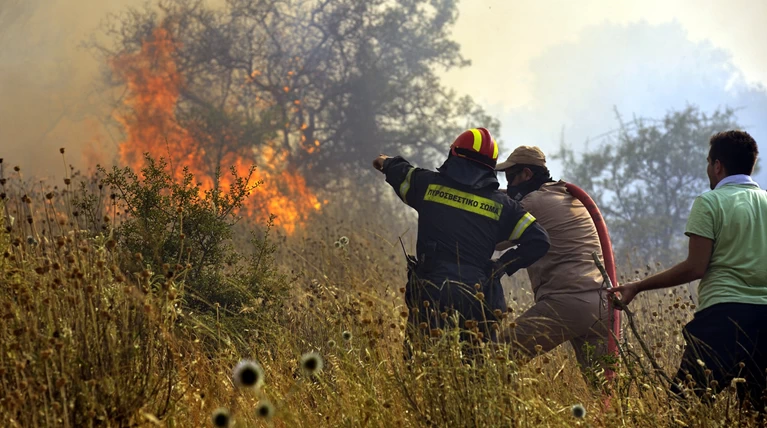 Φωτιά σε δασική έκταση στην περιοχή Βρουβιανά Αιτωλοακαρνανίας