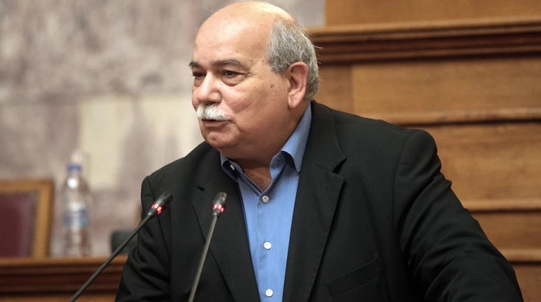 Bούτσης: O Βαρουφάκης δεν είναι συγγραφέας Βίπερ
