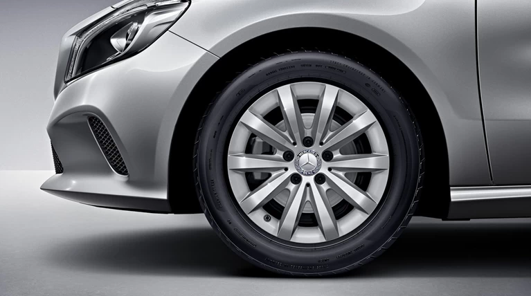 Η Mercedes Α160d σε νέες εκδόσεις και τιμές για ιδιώτες και "εταιρικούς"