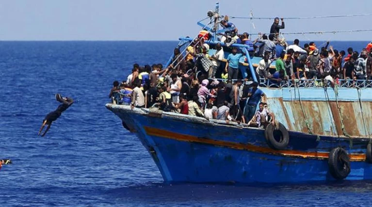 Προσφυγικό: Οι διακινητές κάνουν μπίζνες μέσω ...facebook