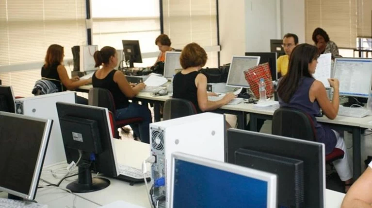 Μπλόκο στην αξιολόγηση των δημοσίων υπαλλήλων από ΑΔΕΔΥ και προϊσταμένους