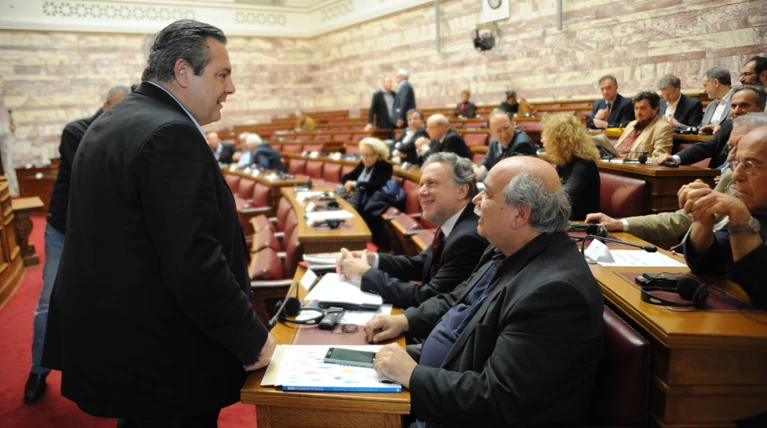 Αναταράξεις στη "συγκατοίκηση" λόγω... Ορθοδοξίας- Καμμένος κατά Βούτση