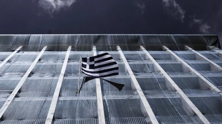 "Τρύπα" 730 εκατ. στα έσοδα δείχνουν τα στοιχεία του Ιουλίου