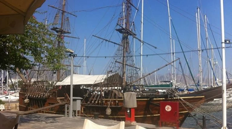 Επιστροφή στην πόλη; Μια βραδιά στο Skipper’s