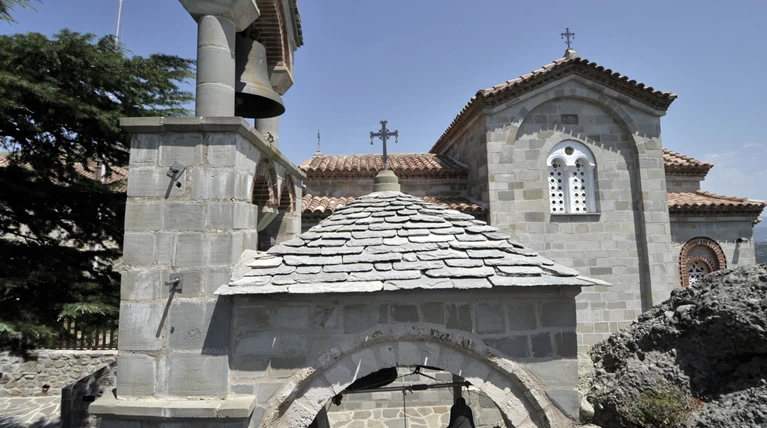 Απάτη με δήθεν εράνους για πυρόπληκτες Μονές, ανακοίνωση Αρχιεπισκοπής
