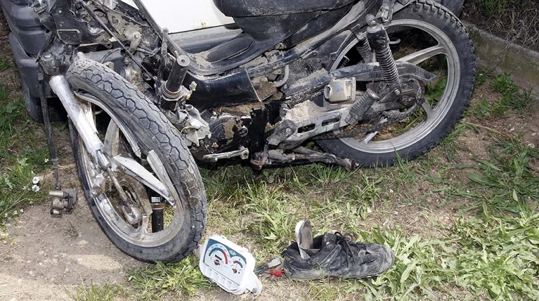 Θεσσαλονίκη: Νεκρός 43χρονος οδηγός μηχανής, τραυματίστηκε ο γιος του