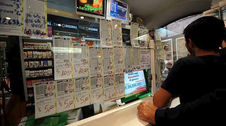 Ποσό-μαμούθ 758,7 εκατ. δολ. κέρδισε υπερτυχερός στις ΗΠΑ