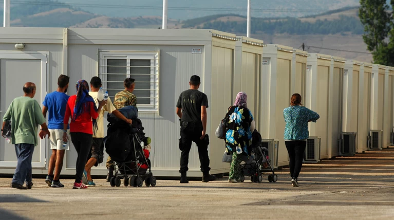 Guardian: Ερχεται και νέα προσφυγική κρίση στην Ελλάδα