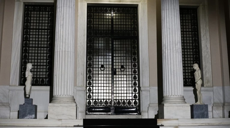 Το Μαξίμου «κάρφωσε» τον Ρουβίκωνα για την επίθεση στον ΔΟΛ-Τι λένε Τα Νέα