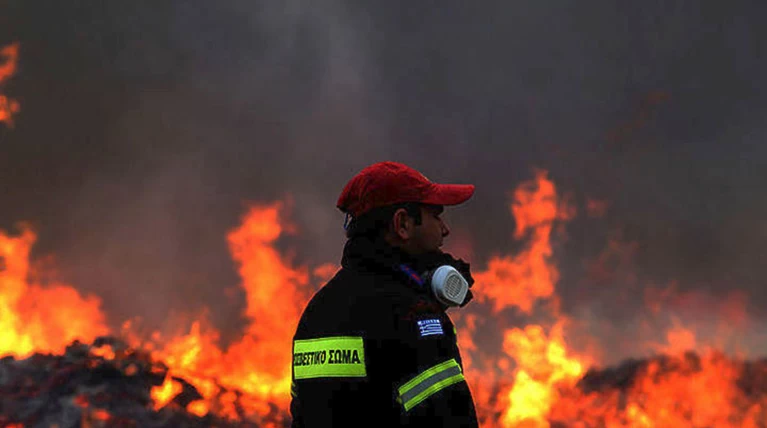 Καλύτερη πλέον η εικόνα της πυρκαγιάς στη Ζάκυνθο