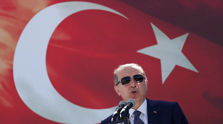 Νέα πρόκληση και σόου Ερντογάν με αφορμή τη μάχη του Ματζικέρτ