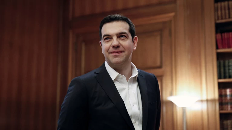 Μπαράζ επαφών Τσίπρα με τράπεζες και επιχειρηματίες