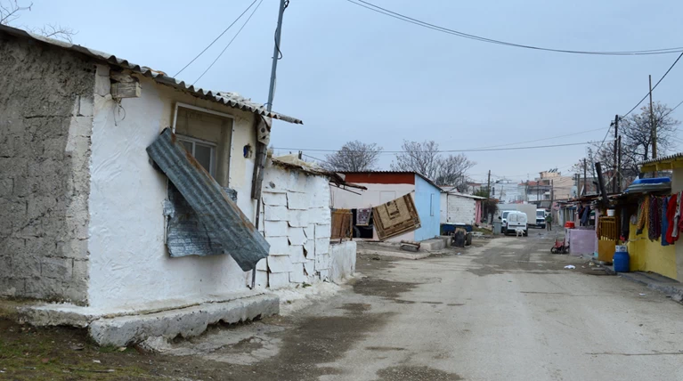 «Φαρ ουέστ» σε καταυλισμό Ρομά στην Κομοτηνή