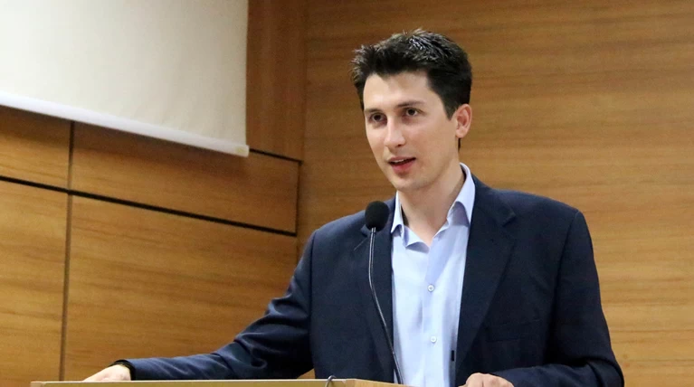 Χρηστίδης: Απόλυτη η νευρικότητα του Τσίπρα λόγω της Κεντροαριστεράς