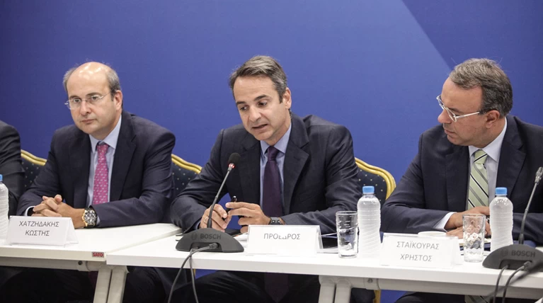 Ανησυχία στη Νέα Δημοκρατία: Πώς θα σταματήσουμε τα αυτογκόλ