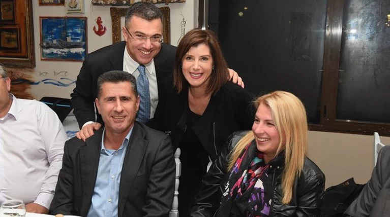 Οι «άγνωστοι» αρχιτέκτονες των «γαλάζιων» ψηφοδελτίων