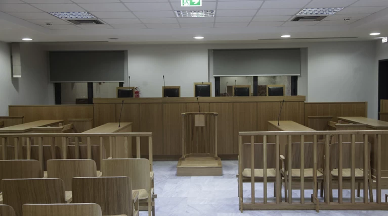 Σε κατ' οίκον περιορισμό ο διευθυντής της Συνεταιριστικής Τράπεζας Λέσβου