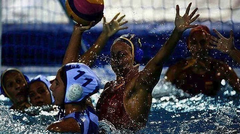 Aσημένιο μετάλλιο για την Εθνική Νέων Γυναικών στο πόλο