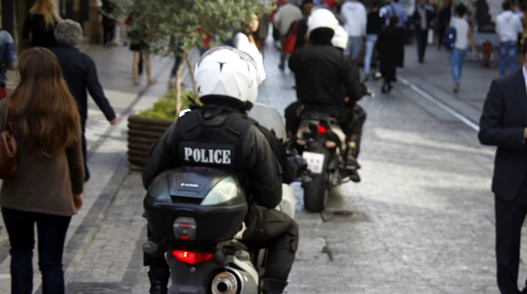 Σαφάρι της ΕΛΑΣ με 817 συλλήψεις στο κέντρο της Αθήνας