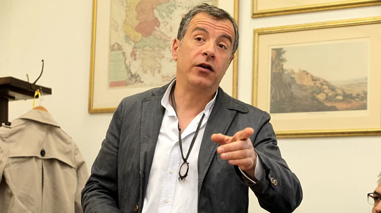 Θεοδωράκης: Η κυβέρνηση παζαρεύει παρασκηνιακά με την Eldorado