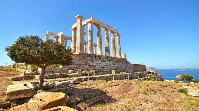 Αρχαιοφύλακες στο TOC: Η μόνη αλήθεια που είπε η κ. Λούβη ήταν το όνομά της