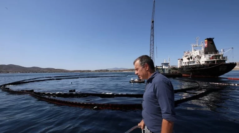 Θεοδωράκης: Πολύ μεγάλο το πρόβλημα αλλά και ο πανικός δεν είναι λύση