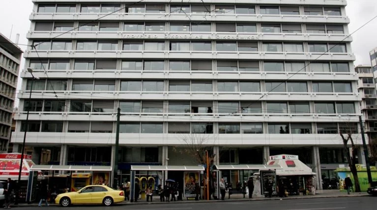 «Τρύπα» 1, 7 δισ. στα έσοδα: Κάτω από το στόχο το πλεόνασμα
