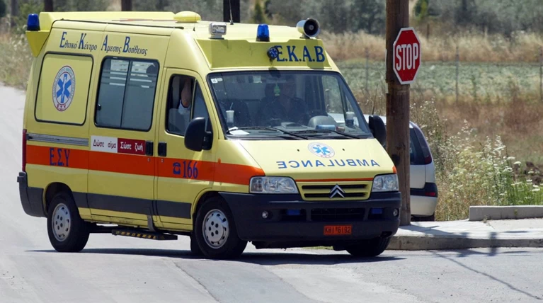 Σοκ σε παραλία του Παλαιού Φαλήρου: Βρέθηκε πτώμα γυναίκας
