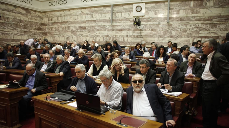 «Μαύρα σύννεφα» στην Κ.Ο του ΣΥΡΙΖΑ κατά Κουρουμπλή