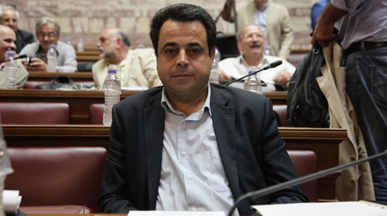 Τα μαζεύει τώρα ο Σαντορινιός: «Αν έγιναν λάθη τα κάναμε με τον Κουρουμπλή