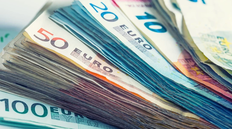 Μυστήριο στη Γενεύη: Εριξαν δεκάδες χιλιάδες ευρώ σε τουαλέτες