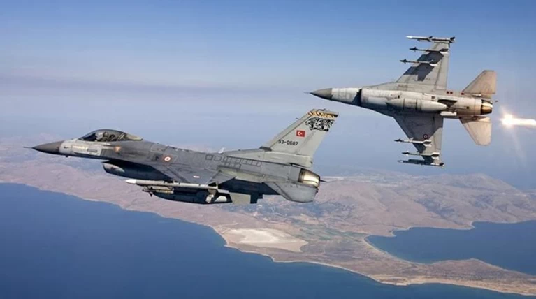 Νέες προκλήσεις: Έξι παραβιάσεις και μια εμπλοκή πάνω από το Αιγαίο