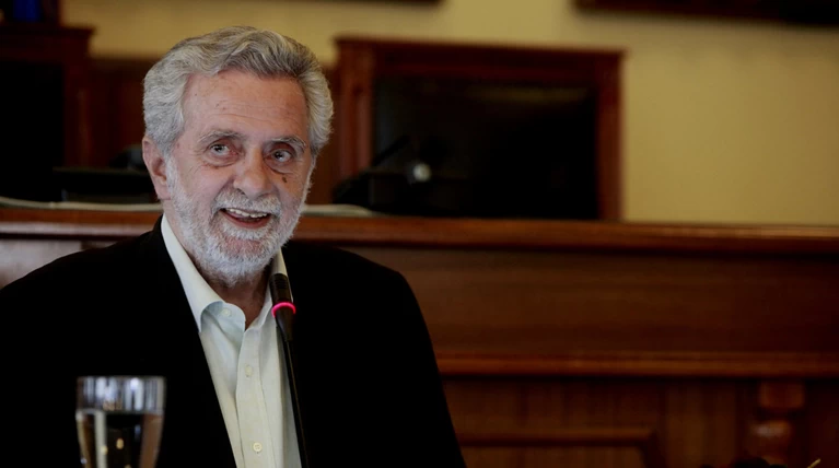 Απόλυτη κάλυψη Δρίτσα σε Καμμένο: Κατασκευασμένο θέμα κλειδαρότρυπας