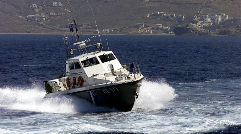 Βυθίστηκε αμμοληπτικό πλοίο στην Ελευσίνα