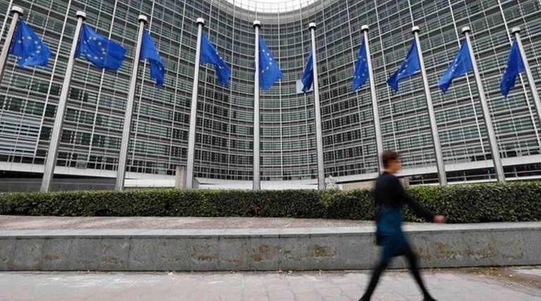 Κομισιόν: Στα 5 δισ. ευρώ η «μαύρη τρύπα» του ΦΠΑ