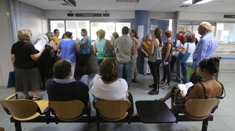 Η "μαύρη" Παρασκευή των φόρων και οι φόβοι του ΥΠΟΙΚ