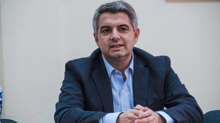Αποχωρεί από την κούρσα ο Κωνσταντινόπουλος για λόγους υγείας
