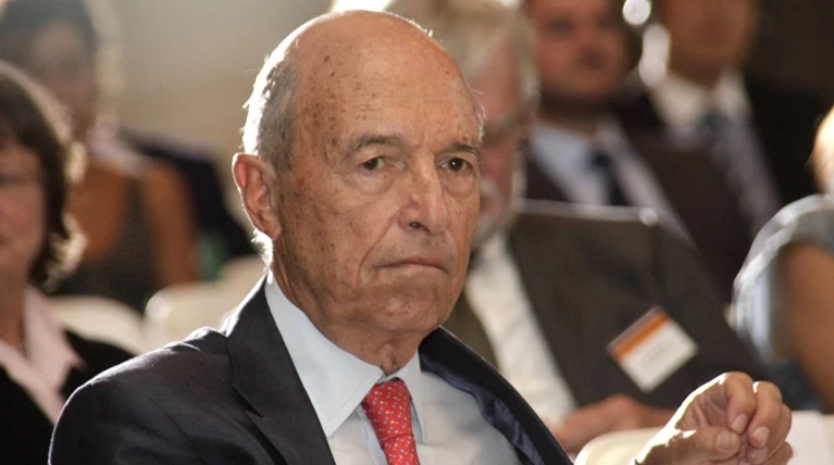 Προσφυγή Σημίτη στη δικαιοσύνη, καταγγέλλει «συκοφαντίες»