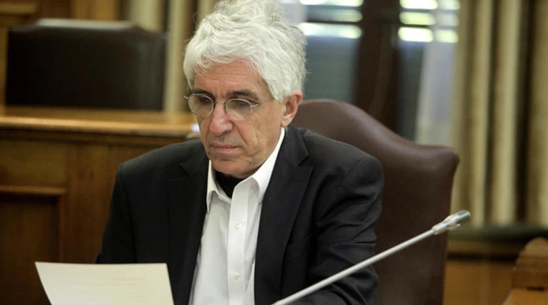 Ο Παρασκευόπουλος τάσσεται υπέρ της κατάργησης του νόμου... Παρασκευόπουλου