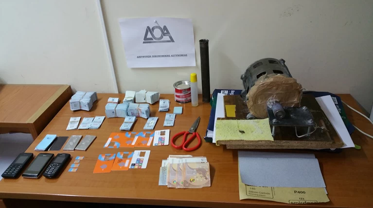 Πλημμύρισαν την αγορά με πλαστά εισιτήρια του ΟΑΣΑ