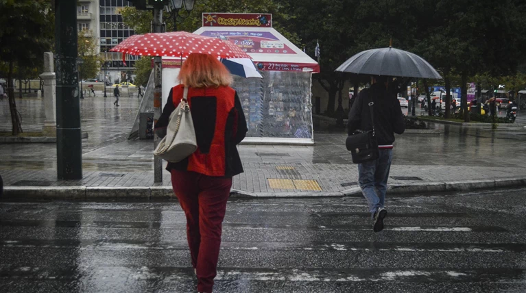 Εκτακτο δελτίο της ΕΜΥ: Ερχονται βροχές, καταιγίδες και χαλάζι