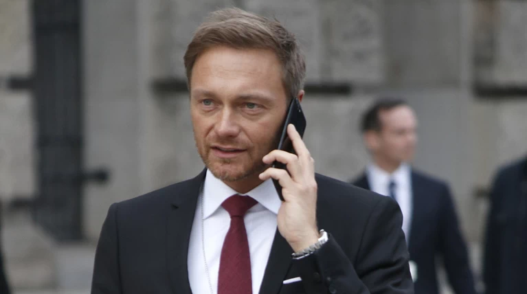 Λίντνερ στη FAZ: «Οχι» σε νέες συνομιλίες, δεν φοβάμαι τις εκλογές