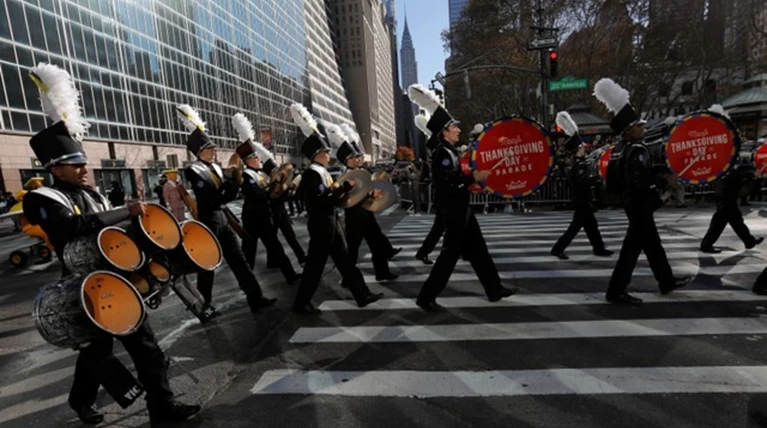 Εκατομμύρια στους δρόμους της Νέας Υόρκης για την παρέλαση των Ευχαριστιών