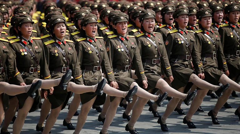 «Αξιωματικοί της Β. Κορέας βιάζουν τις γυναίκες χωρίς σταματημό»