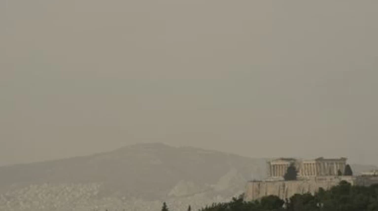 Σκόνη στη νότια Ελλάδα έως την Τρίτη - Μεγάλα ύψη βροχής-χιονιού το δίμηνο