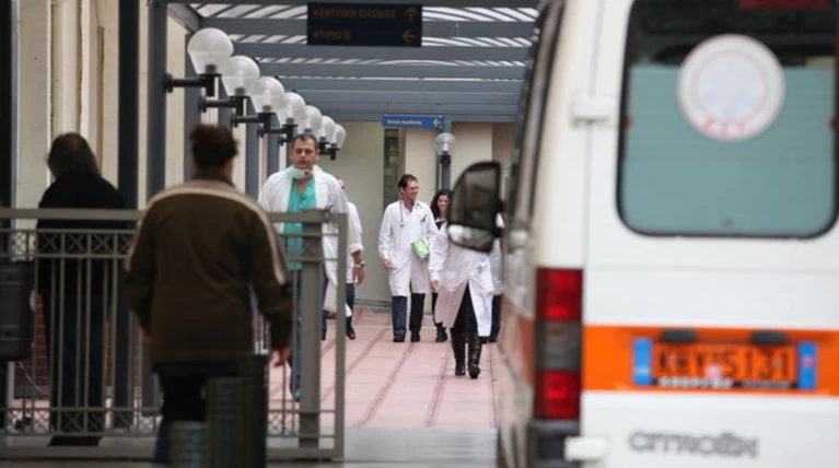 Εξουθένωση στο 42% των νοσοκομειακών, ιατρικό λάθος από το 51% σε ένα μήνα