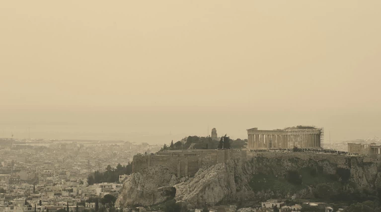 Μποφόρ, λασποβροχή και θερμοκρασία στους 23 βαθμούς την Κυριακή