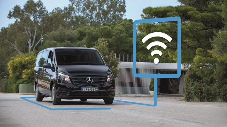 Mercedes Vito: Dark & Connected